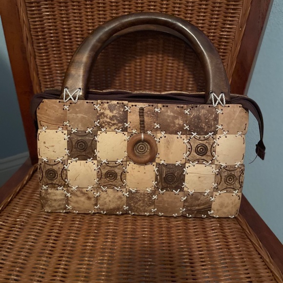 NWOT Beautiful Shell Bag - Picture 4 of 7